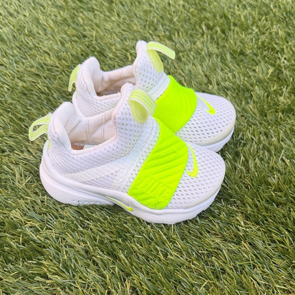Nike PRESTO EXTREME SE (TD) TODDLERS 
"WHITE/VOLT"